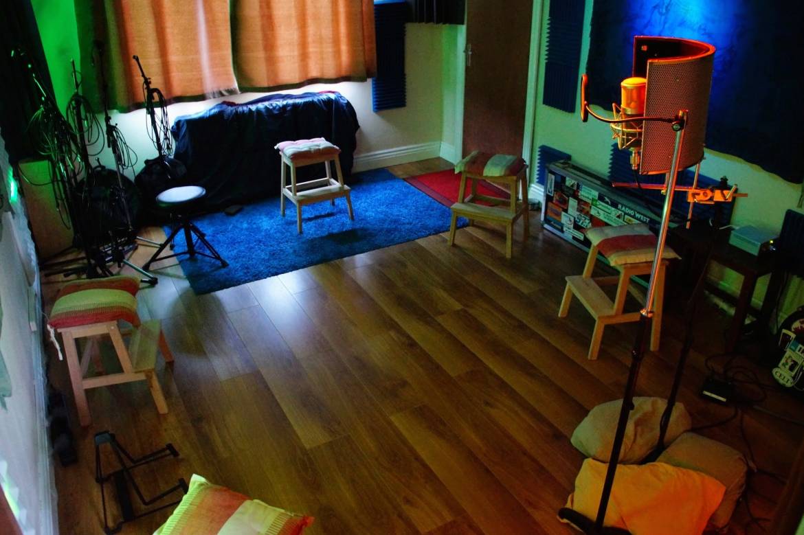 Creation-recording-studio-Mic-Room-3-Ballinskelligs-Terry-Gordon.jpg